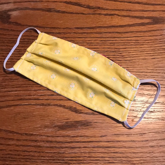 2/$25 LAST ONE Wildflower Fashion Fabric Face Mask - Picture 3 of 4